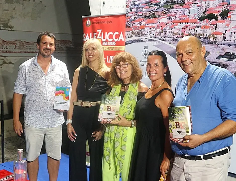 Scatto di gruppo con i protagonisti della serata